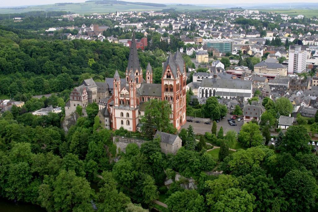 Hotel Gästehaus Priester Limburg an der Lahn Exterior foto