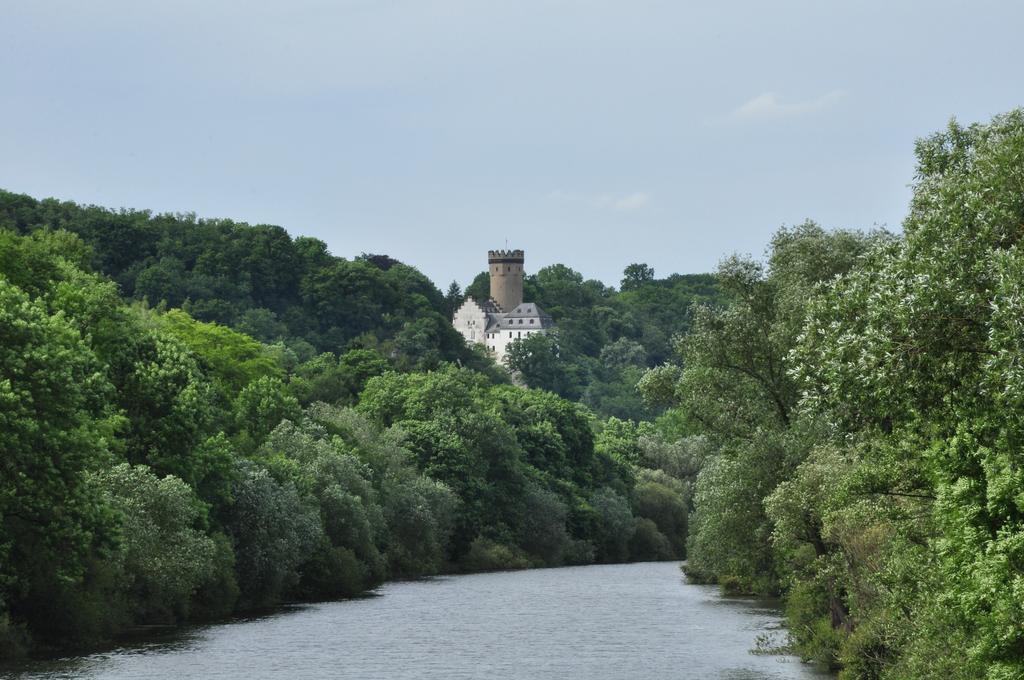 Hotel Gästehaus Priester Limburg an der Lahn Exterior foto